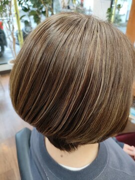 サラ HAIR&MAKE sala 桜ヶ丘店 白髪ぼかしハイライト