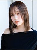 フェイスレイヤーハッシュカットシアーカラーぱっつん前髪小顔