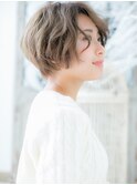 斜めバングハイライト小顔抜け感ショートボブc6越谷20代30代40代