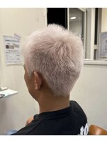ヘアアンドリラクゼーション ジン(Jinn) ホワイトカラー