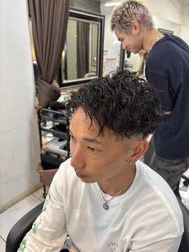 アイズ 海老名(AIZU) ツイストスパイラルパーマ　縦落ちスパイラル　縦落ちパーマ