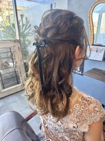 ロイムプラスイー(RoimU+e)&nbsp;ゆるふわハーフアップ