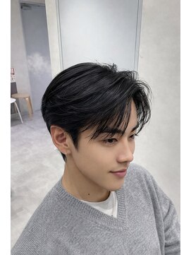 キートス(Kiitos) 【毛流れセンターパート】