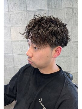 ワンワンオー バーバーショップ コンチネンタル(@110 BARBER SHOP continental) ラフパーマ