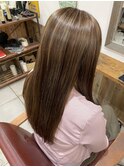 ベージュ系ハイライトカラー