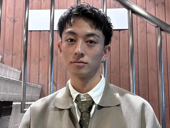 シェリ(cheri)の写真/ビジネスシーンでもおしゃれに決まるフェザーパーマを♪