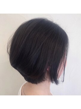 ファヴォリ(favori) 【favori　自由が丘】前下がり大人ショートボブ