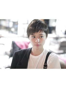 メイカ(MEIKA) nude beige ミニマルショート