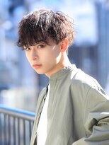 ララルーモ(LaＬaｒＯomo)&nbsp;ツーブロックツイストスパイラル×モードっぽいメイク