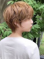 ビュー フクオカ(VIEW FUKUOKA)&nbsp;美髪にオトナかわいいホワイトグレージュネビージュショートボブ