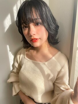 イオエ(ioe) イメチェン/外ハネボブ/ワイドバング/ブルーブラック/美髪