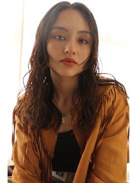 ガレージ バイ グリーン 原宿 表参道(Garage by green) 【loki】エアウェーブ×セミロングパーマ