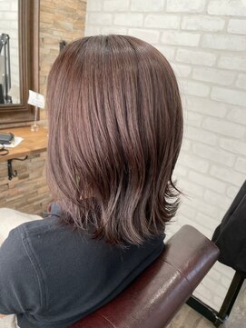 ハサミバイアトリエナガノ 千葉(8sami by atelier nagano) ショートボブ/センターパート/ツヤ髪/グラデーション/イヤリング