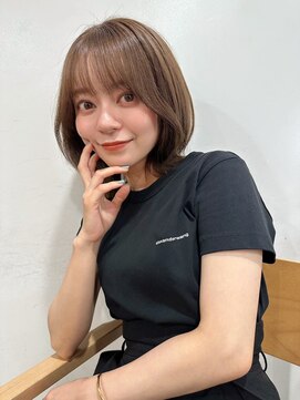 アイトーキョーエス 渋谷(AI TOKYO S) 斜めバング/シルキーベージュ/ブラントカット[渋谷駅]