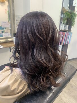 メゾンド クロエ(Maison de Chloe) 暖色系ブラウン