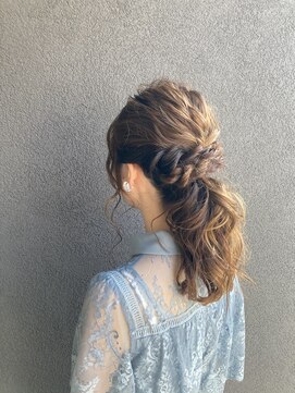 ムーブヘアピュア(MOVE HAIR pure) 編み込みハーフアップ