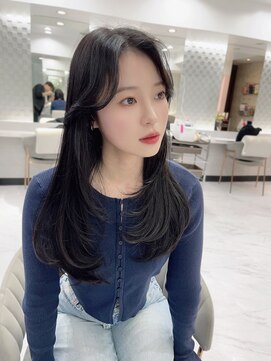 ジーナ 名駅(XENA.) ブリーチなし色気ブラックレイヤーロングカット