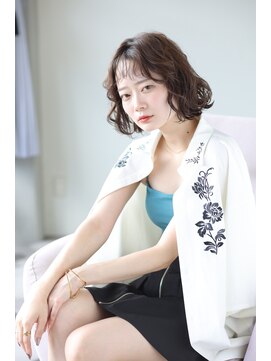 リベラル(liberal) パーマ風レイヤーボブ【20代/30代/40代】