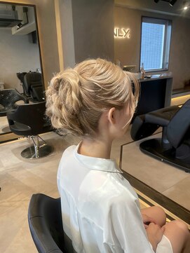 NLY シニヨンアップ