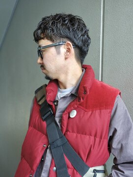 ポール(pole) ベリショカーリーヘア