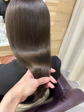 アヴァンス 江坂店(AVANCE.) オリーブベージュ