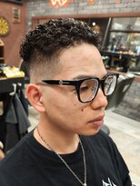 フォーコーナーズカットショップスリーセント 栄(FourCornersCutShop 3/cent)&nbsp;極道パーマ/フェードカット/スキンフェード/宮城リョータパーマ
