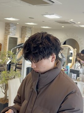 クレア(CREA) シャドウパーマ × マッシュ