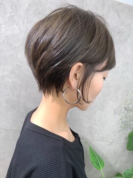 アヴァロン(AVALON) 30、40代にオススメ☆イルミナカラー×絶壁解消ショート