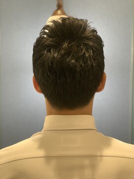 グレイスフルバーバー 赤坂見附店 直毛強制ショート