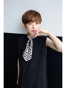 メモリーズ 銀座(Memories) 前から見ても大丈夫!顔型診断で似合うショートヘア!