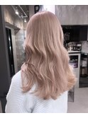 ベージュ