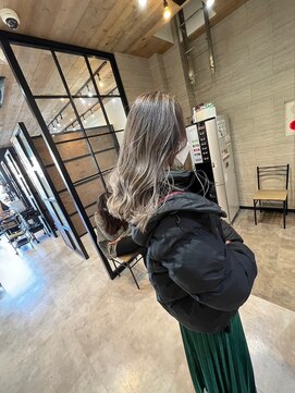 ナンバー ブラオ 名古屋栄(N° blao) 韓国風 エギョモリ ヨシンモリ ミルクティーベージュ ボブ