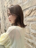 ビュートリアム265(BEAUTRIUM 265)&nbsp;流し前髪ボブ韓国風顔周りカット 顔周りレイヤーボブ 外ハネボブ