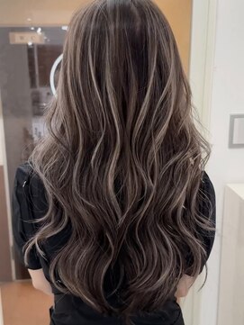ヘアーサロングランデ(HAIR SALON GRANDE) ハイライトカラーミルクティーベージュレイヤーカット