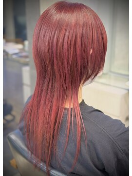 キャラ シャローネ 池袋(Chara Chalone) 池袋で赤赤ウルフカットシンプルデザインな個性派ちゃん