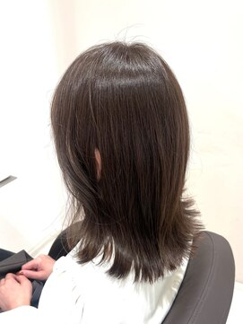 アンベリールフルー(EMBELLIR fleur) まとまる艶ミディ