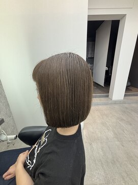 プレジールバイラファブリック(PLAISIR by LA FABRIQUE) 【下田】ストレートボブ