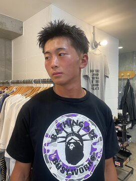 グッドプレイスアンドシング(Good Place&thing) メンズカットスパイキーショートテーパーフェード短髪刈り上げ