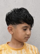 スター(STAR)&nbsp;小学生カット×キッズフェードパーマ｜男の子人気