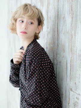 ティファ 二子玉川(Tiffa) 個性的マッシュヴェールウェーブハイトーンふわミディ