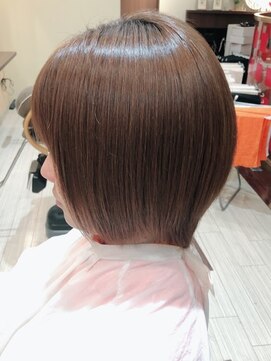 エルアスク 大人可愛いショートボブスタイル30代40代50代60代