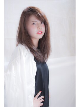 ウッディホワイト(WOODY&WHITE) 大人可愛いロングスタイルにカラーで透け感を