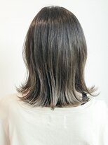 アル(AL)&nbsp;外国人風バレイヤージュ　グレージュ