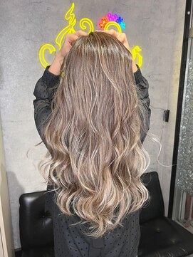 スパークスヘア(Sparks hair) どこからどー見ても可愛いでしかないからみんな見ちゃうよね♪