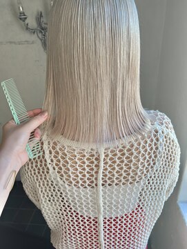 アンリ(Henri) 【かしむらゆうか】ホワイトカラー/ブリーチ/ケアブリーチ/ボブ