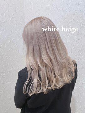 リー ルーチェ 布施(Lee Luce) ホワイトベージュ