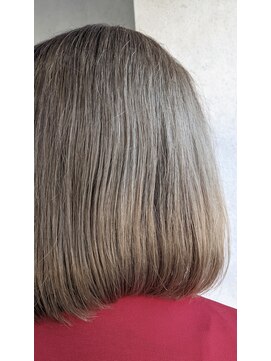 カラーライフ(COLOR LIFE) 高彩度、高明度で繋ぐコラーゲン白髪染めリタッチ