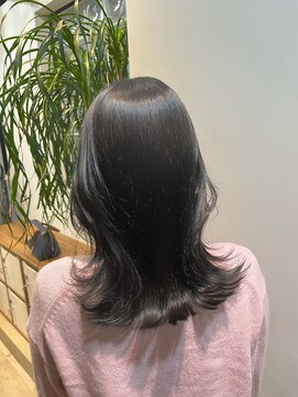 ナインスフロア(9NINTH FLOOR) 小顔フェイスレイヤー/外ハネミディアム/暗髪アッシュグレージュ