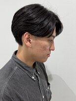 ヒュイル バイ ニアウ(Hwyl by Niau) メンズセンターパートニュアンスパーマスパイラルパーマ刈り上げ