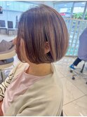 白髪ぼかしハイライトのボブっぽショートボブ